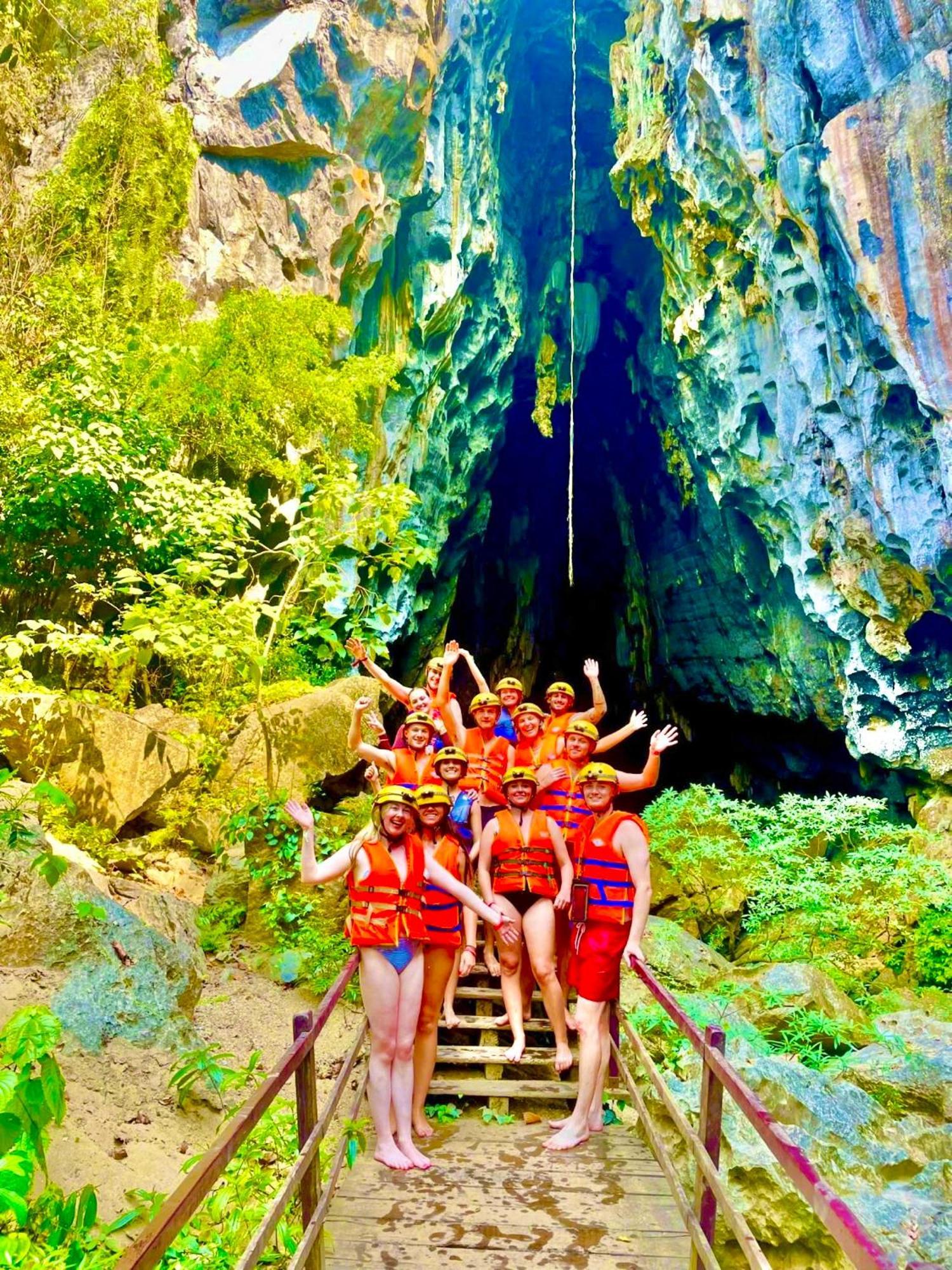 Yolo Pool Bar Villas & Garden Restaurant Phong Nha Exteriér fotografie